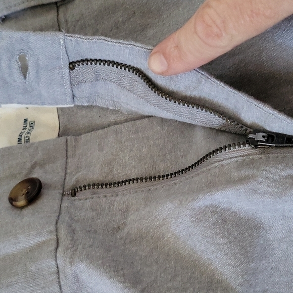 Old Navy Gray Ultimate Slim Built-In Flex Flat Front shorts with 9.75" inseam - Picture 7 of 9